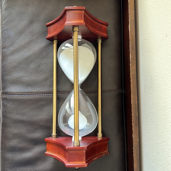 Vintage Hourglass Sand Timer Desktop Clock Made of Wood & Metal - Picture 4 of 10